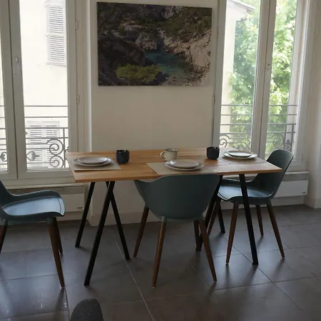 Appartement Suite Privilege Avec Parking Salon-de-Provence Exterior photo