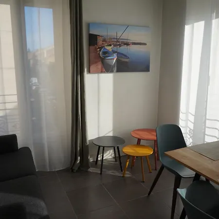 Appartement Suite Privilege Avec Parking Salon-de-Provence Exterior photo
